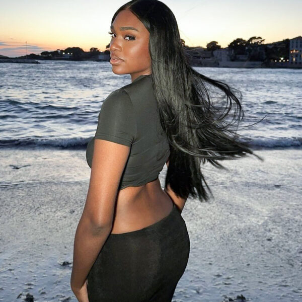 100% Human Hair: Versatile Styles Including Ponytails & Braids, Half-Up & Multi-Directional Parting, Lightweight & Near-Invisible Hairline #JL01-WG0008 - Image 9