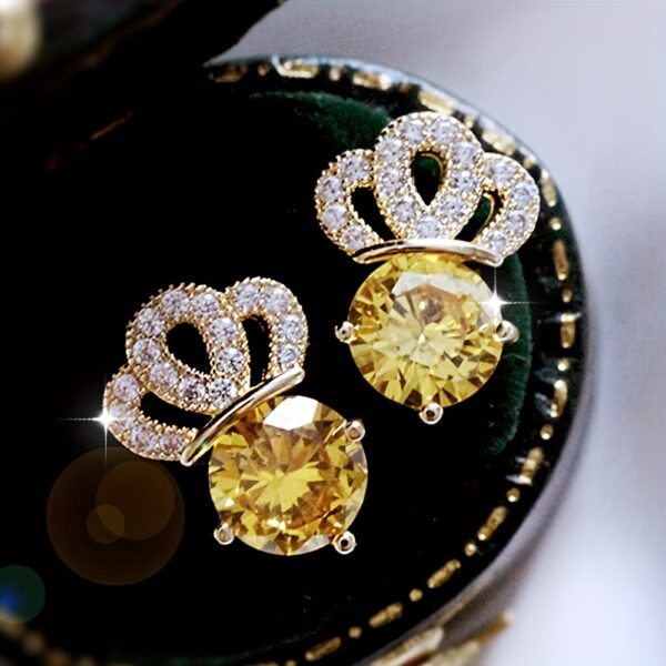 6541  Star K 10k Gold Round 7mm Screw Back Stud Earrings with Crown Top with Embellishment Stone #JL01-WJ-S0046 - Image 3