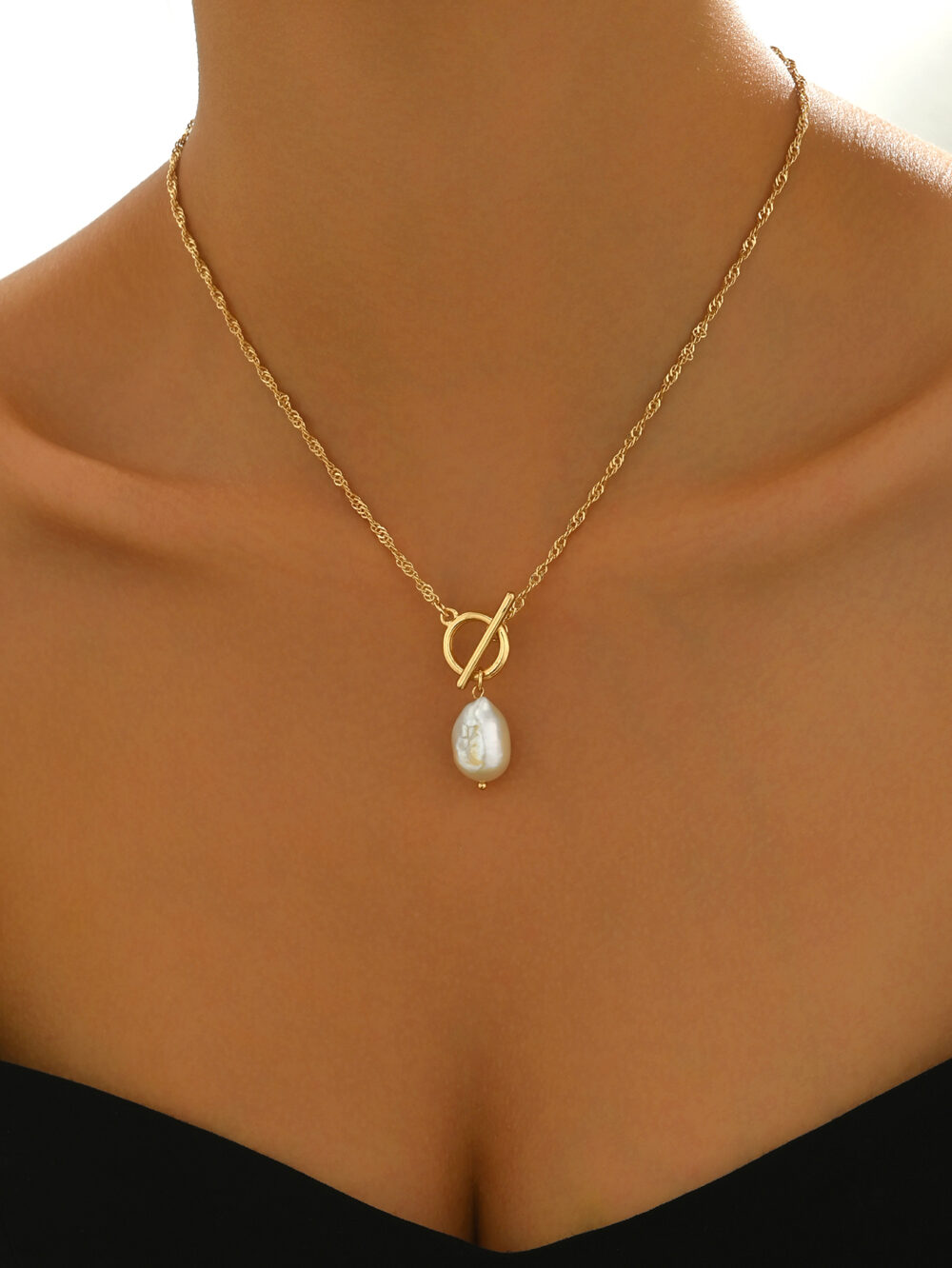 6541  Elegant Gold-Tone Pearl Pendant Necklace -  Stylish and Lightweight Jewelry #JL01-WJ-0173 - Image 4