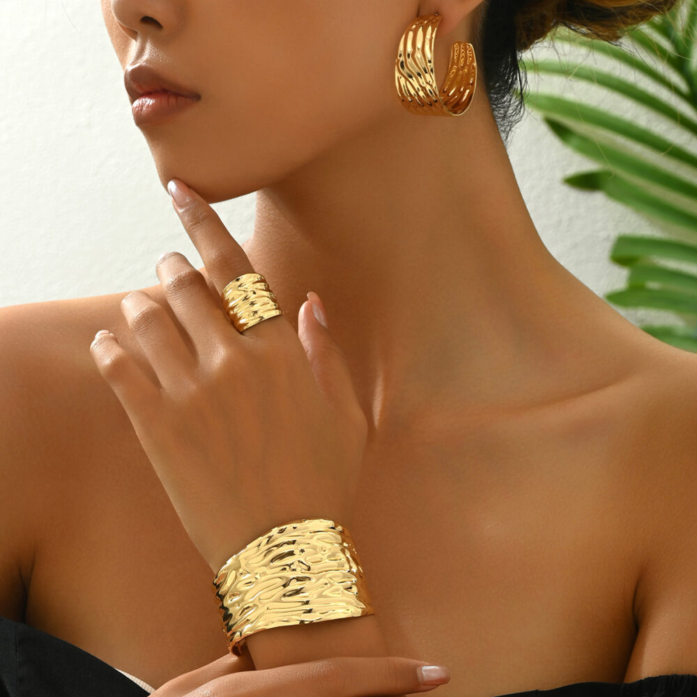 6541  Classic Studs & Bracelet Set: Elevate Your Charm Every Day #JL01-WJ-0192 - Image 3